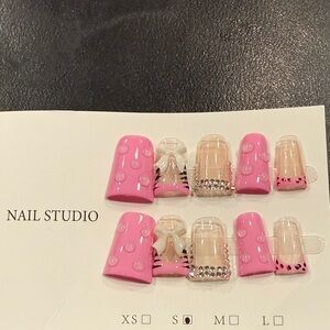 Duck Shape Pink Press-On Nails with bows